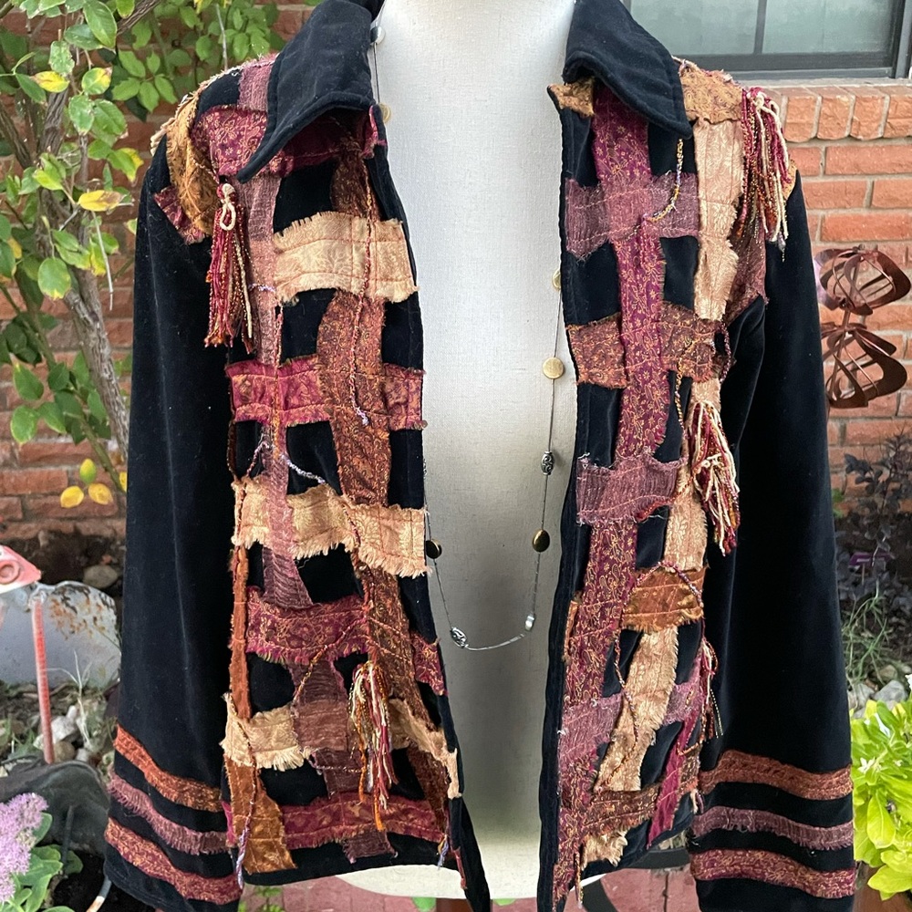 Yak Magik ~ Medium ~ Vtg ~ Black/Gold • Velvet ~ Silk Ribbons/ Fringe ~ Jacket - Picture 4 of 14